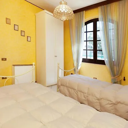 Flumini Sleeps 10 Air Con Wifi *